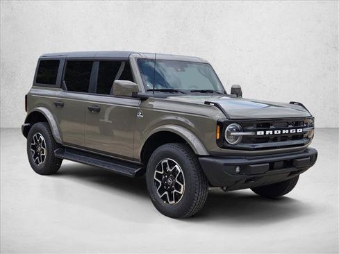 New 2026 Ford Bronco Outer Banks AWD/4WD image 6