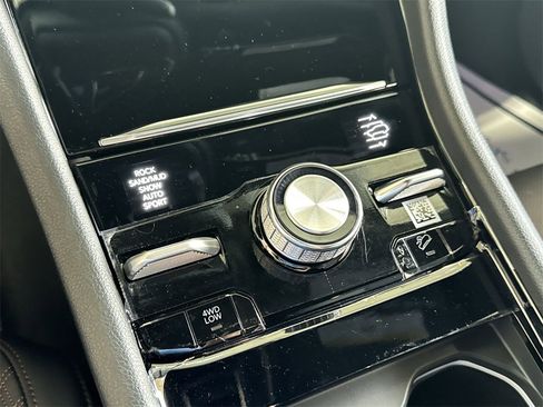 New 2025 Jeep Grand Cherokee Summit w/ Obsidian Package image 24