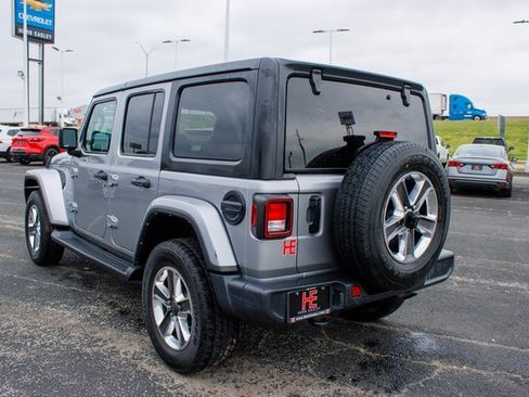 Used 2021 Jeep Wrangler Unlimited Sahara image 7
