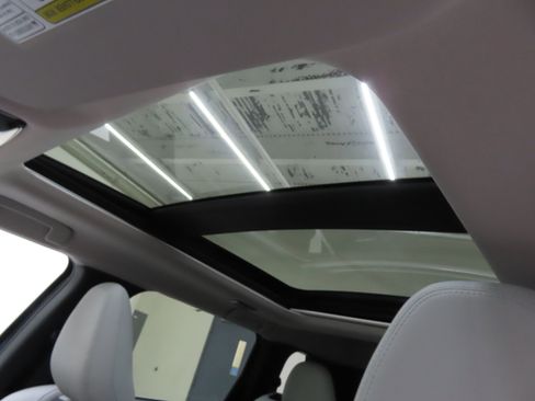 New 2025 Mitsubishi Outlander SE image 20