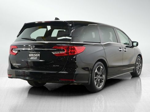 Used 2024 Honda Odyssey Elite image 5