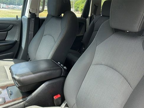 Used 2016 Chevrolet Traverse LT w/ Style and Technology Package image 15