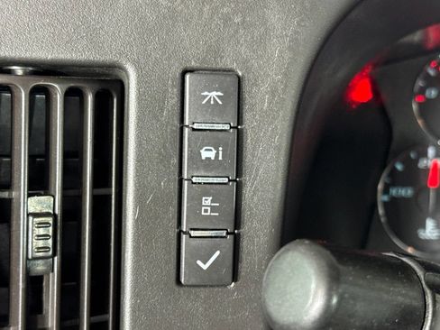 Used 2020 GMC Savana 2500 w/ Driver Convenience Package RWD image 16