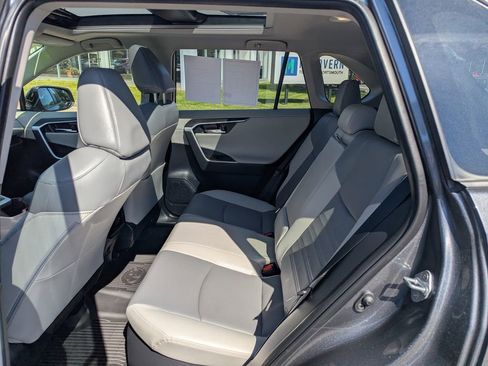 Used 2025 Toyota RAV4 Limited w/ Advanced Technology Package AWD/4WD image 18
