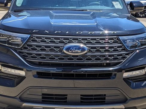 Used 2024 Ford Explorer XLT w/ Equipment Group 202A AWD/4WD image 9