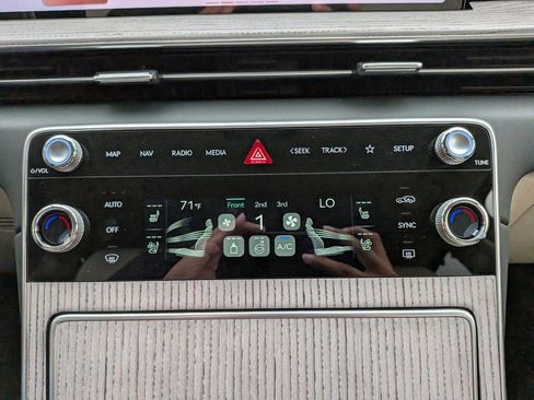 New 2026 Genesis GV80 3.5T Prestige image 22