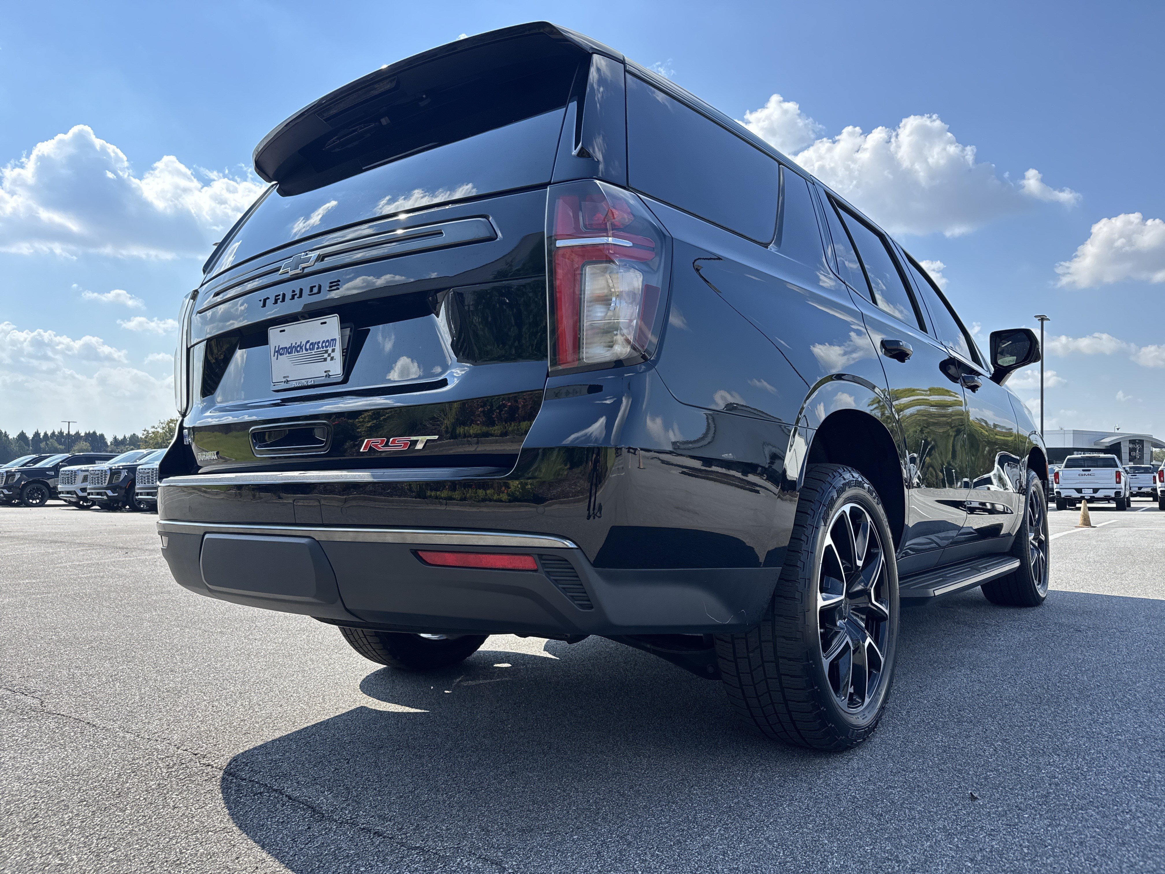 Used 2022 Chevrolet Tahoe RST w/ Luxury Package AWD/4WD image 9