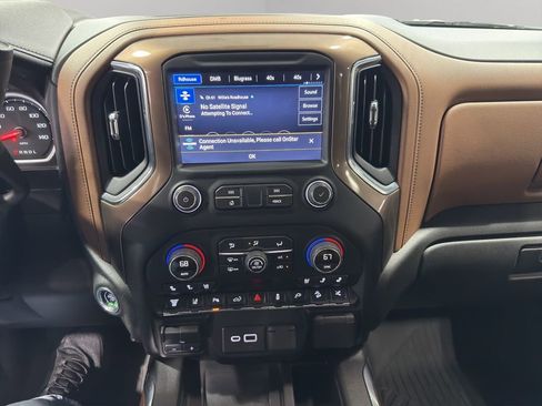 Used 2022 Chevrolet Silverado 3500 High Country w/ Z71 Off-Road Package image 23