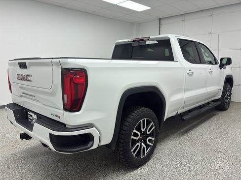 Used 2023 GMC Sierra 1500 AT4 w/ Technology Package image 11