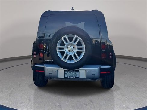 Used 2025 Land Rover Defender 110 S image 6