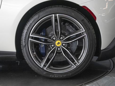 Used 2025 Ferrari Roma Spider image 19