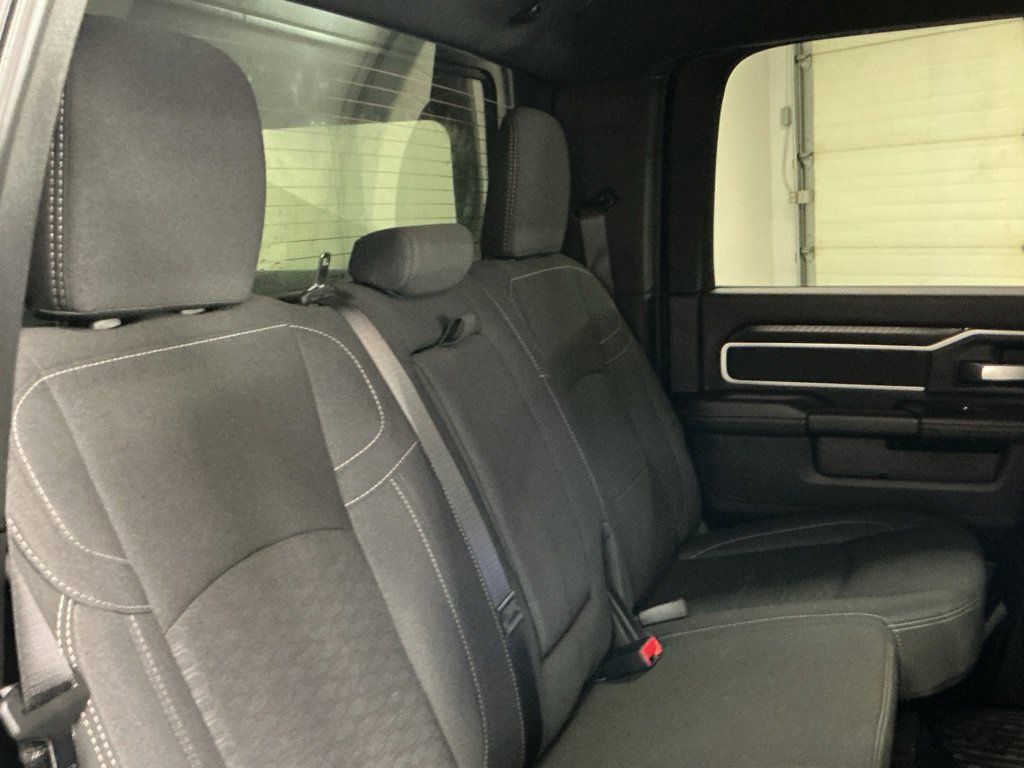 Used 2025 RAM 2500 Big Horn AWD/4WD image 39