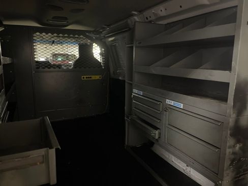 Used 2010 Ford E-150 and Econoline 150 image 21