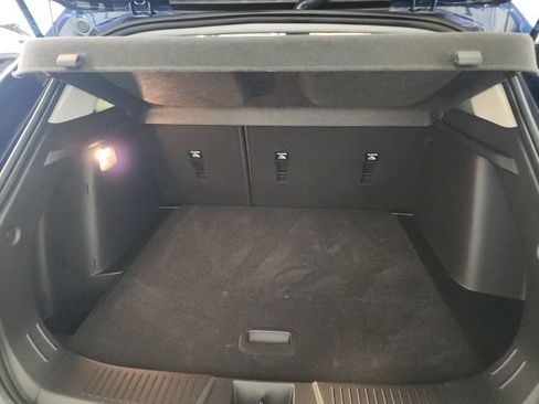 Used 2024 Chevrolet Trax LT FWD image 12