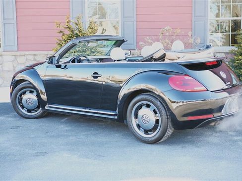 Used 2013 Volkswagen Beetle 2.5 image 10