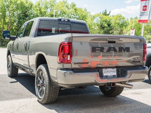 New 2026 RAM 2500 Laramie AWD/4WD image 5