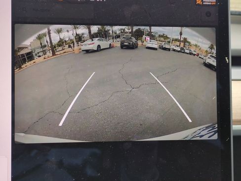 Used 2021 Tesla Model Y Long Range image 22