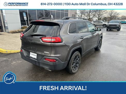 Used 2017 Jeep Cherokee Latitude w/ Safety/Convenience Group image 4
