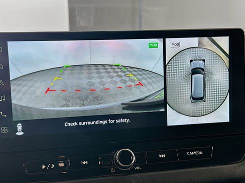 Used 2025 Mitsubishi Outlander SE image 23