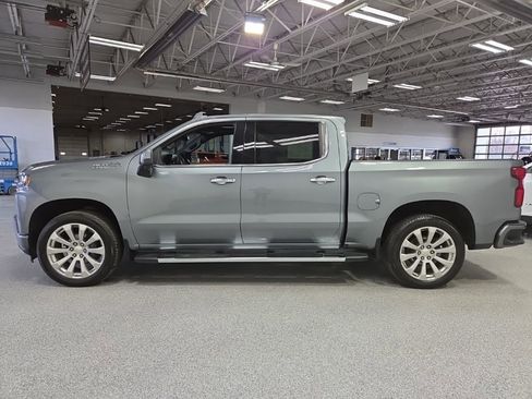 Used 2021 Chevrolet Silverado 1500 High Country w/ Technology Package image 4
