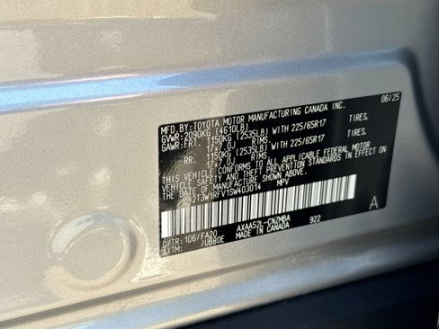 Used 2025 Toyota RAV4 XLE FWD image 43