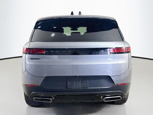 Used 2025 Land Rover Range Rover Sport SE AWD/4WD image 8