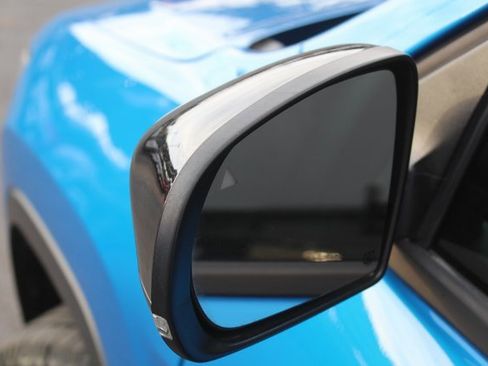 Used 2023 Jeep Cherokee Altitude Lux image 14