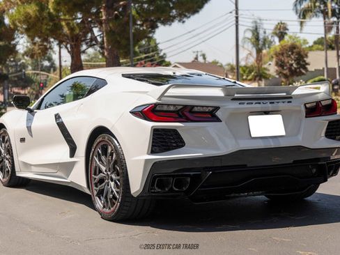 Used 2023 Chevrolet Corvette Stingray Premium Cpe w/ Z51 Performance Package image 16