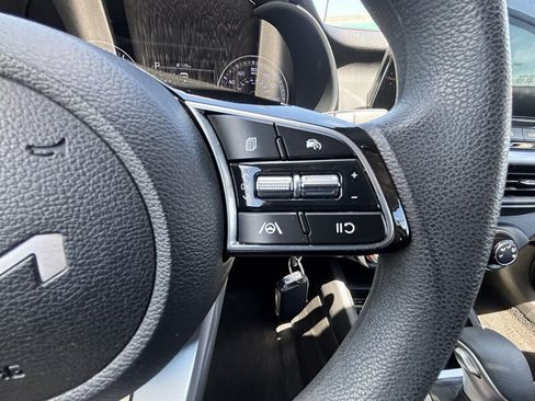 Used 2023 Kia Forte LXS w/ LXS Technology Package FWD image 22