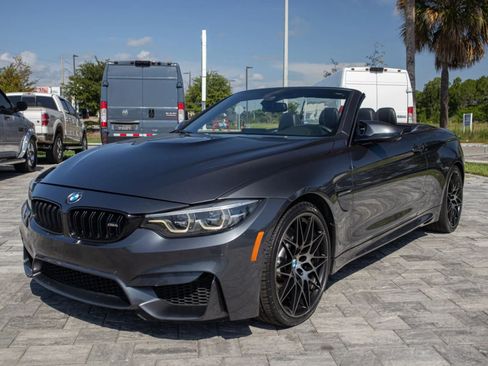 Used 2018 BMW M4 Convertible w/ Competition Package RWD image 4