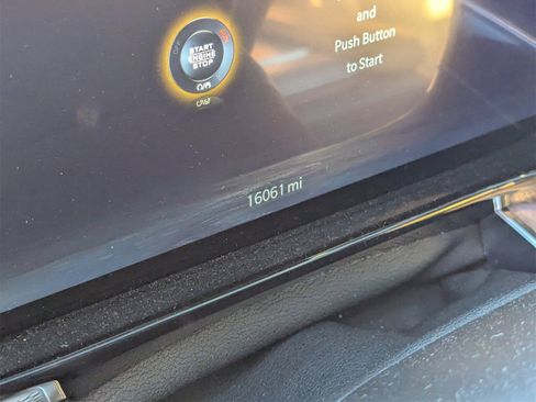 Used 2023 Jeep Grand Wagoneer Series III image 11