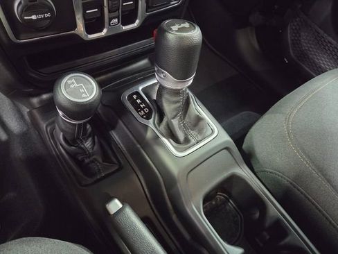 Used 2026 Jeep Wrangler Unlimited Sport AWD/4WD image 21