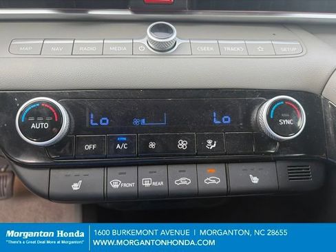 Used 2025 Hyundai Elantra SEL FWD image 21