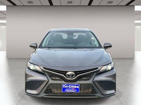 Used 2023 Toyota Camry SE FWD image 9