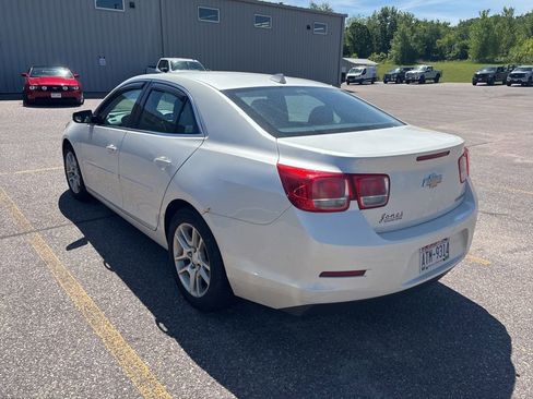Used 2014 Chevrolet Malibu LT FWD image 2