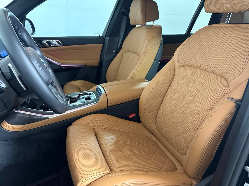 Certified 2026 BMW X7 xDrive40i w/ M Sport Package AWD/4WD image 26