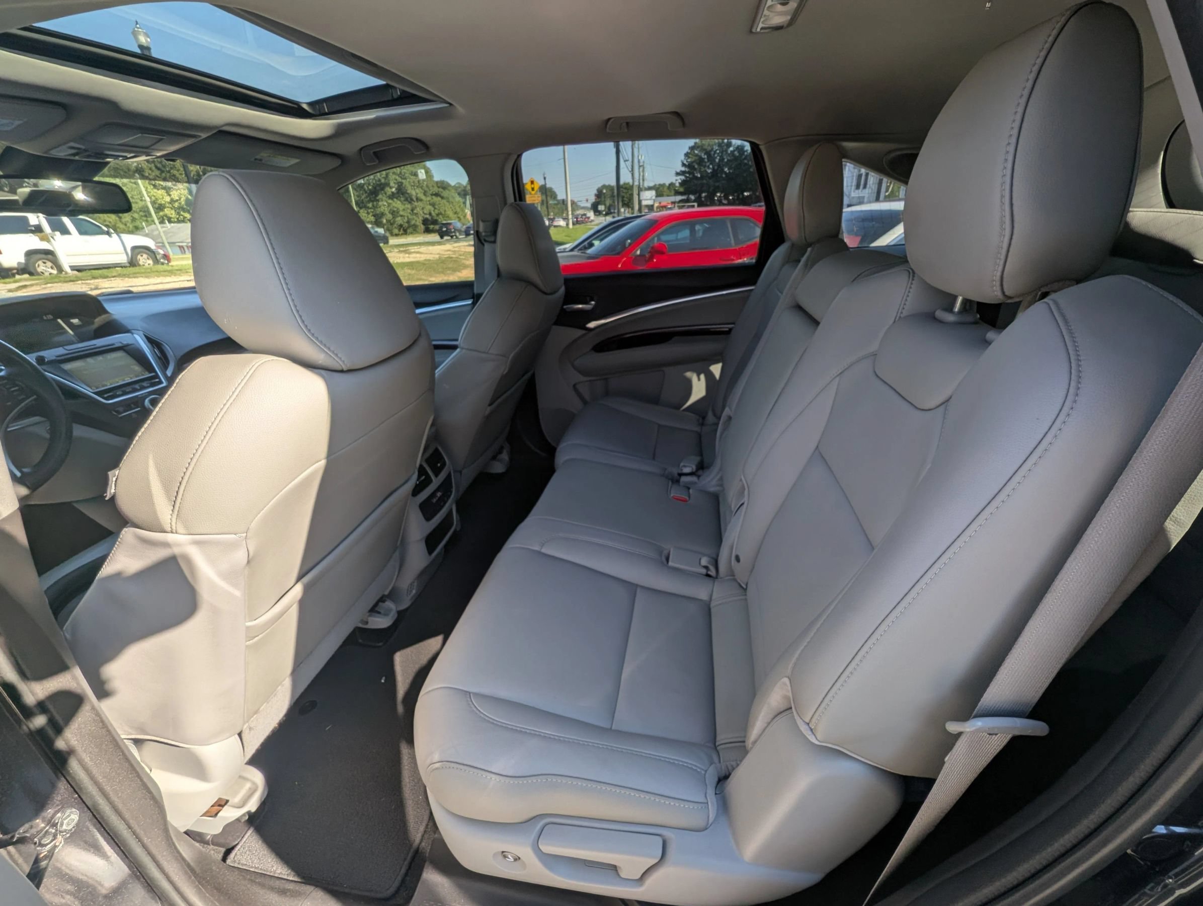 Used 2015 Acura MDX w/ Technology Package FWD image 32