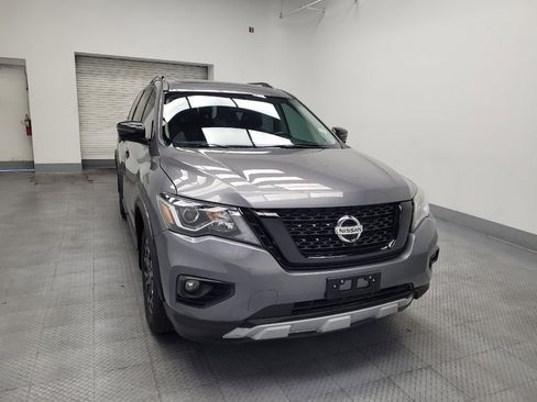 Used 2020 Nissan Pathfinder SL FWD image 14