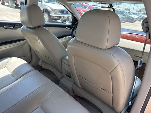 Used 2006 Chevrolet Impala SS FWD image 15