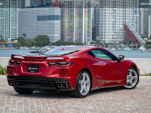 Used 2021 Chevrolet Corvette Stingray Premium Cpe w/ Z51 Performance Package image 4