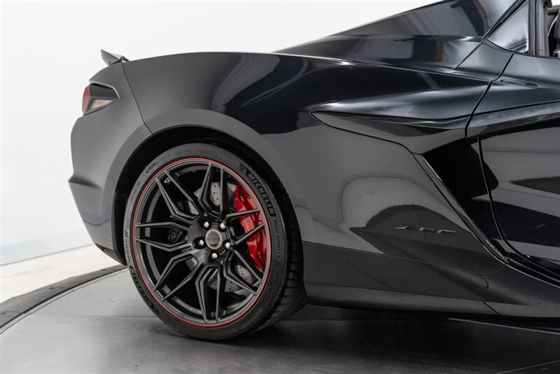 Used 2023 Chevrolet Corvette Z06 RWD image 25