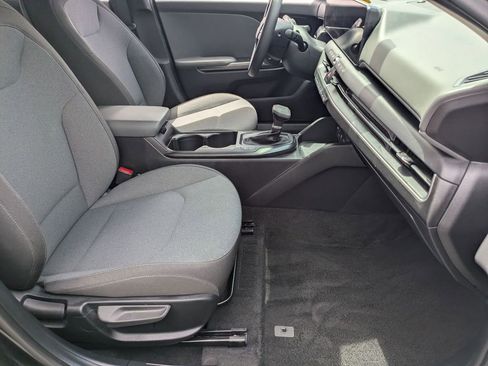 Used 2025 Kia K4 FWD image 28
