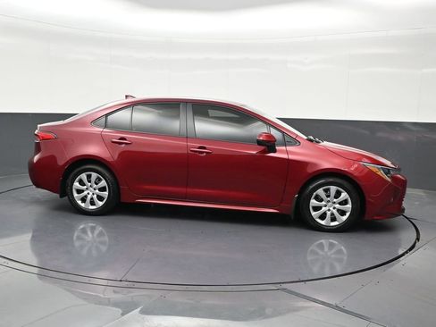 Used 2025 Toyota Corolla LE FWD image 7
