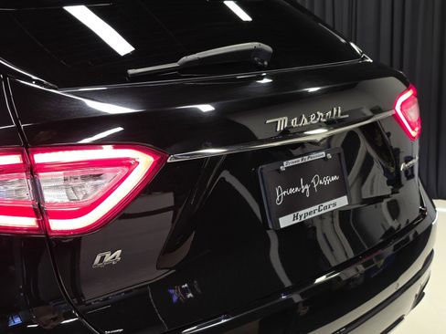 Used 2018 Maserati Levante GranSport image 59