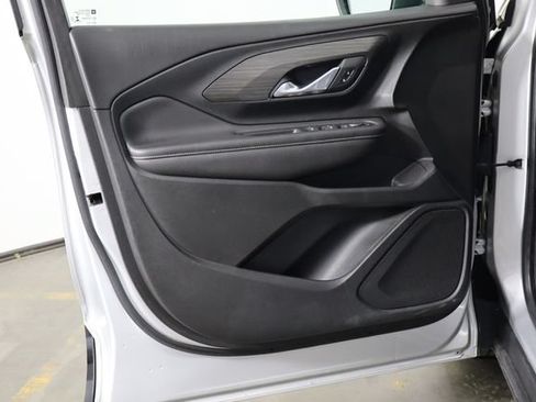 Used 2022 GMC Terrain SLE FWD image 18