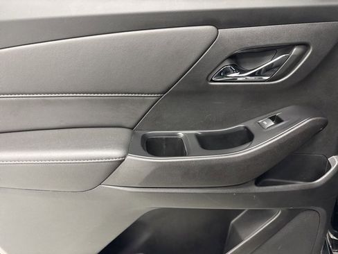 Used 2022 Chevrolet Traverse LT w/ LPO, 'HIT The Road' Package image 25