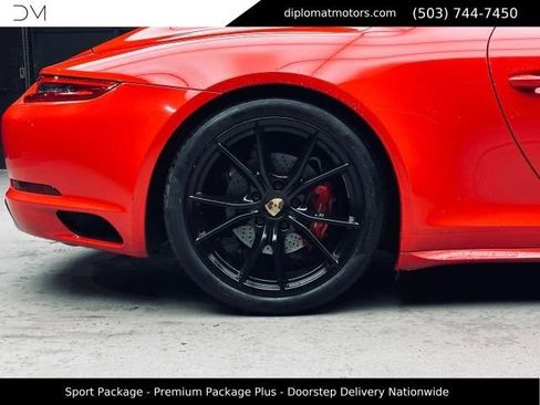 Used 2018 Porsche 911 Carrera 4S AWD/4WD image 40