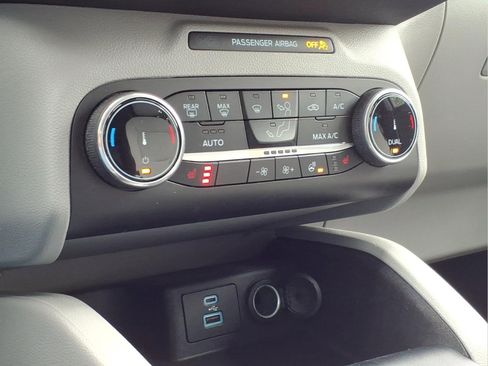 Used 2023 Ford Escape Active AWD/4WD image 25