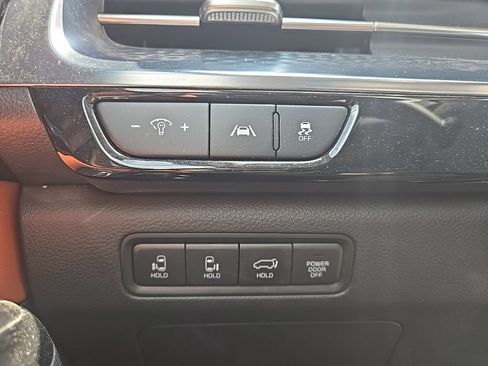 Certified 2022 Kia Carnival SX Prestige FWD image 18
