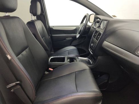 Used 2019 Dodge Grand Caravan GT FWD image 21